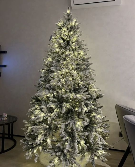 Елка искуственая