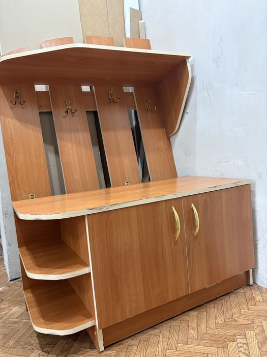 Продам б/у прихожую