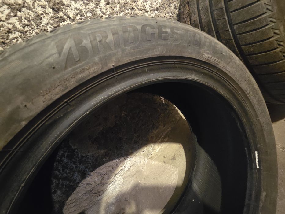 Гуми Bridgestone 225 45 17