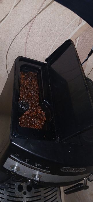Кафемашина (Кафе автомат) Delonghi