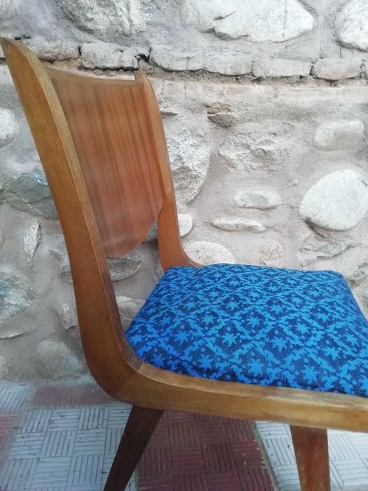 Ретро, масивни дървени столове. 6 бр.