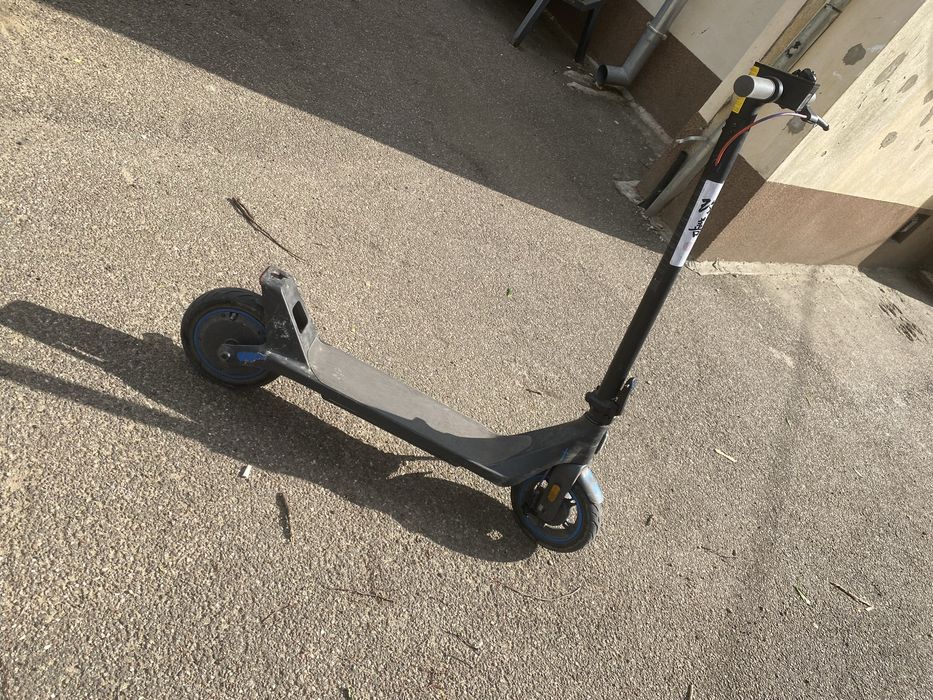 vand trotineta xiaomi 25 kmh 4 lite g2