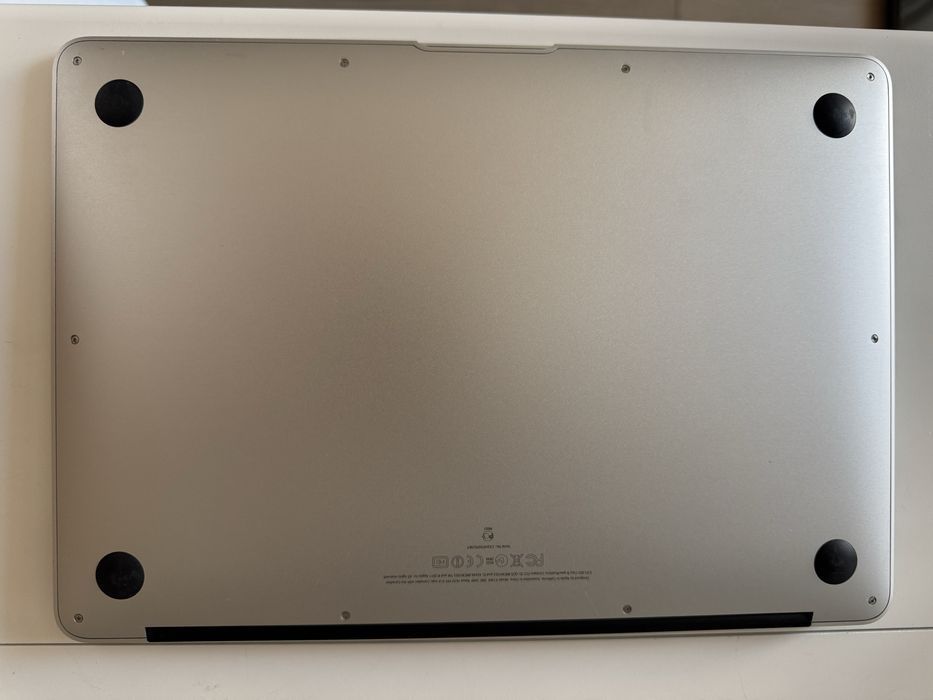 Продам Apple MacBook Air