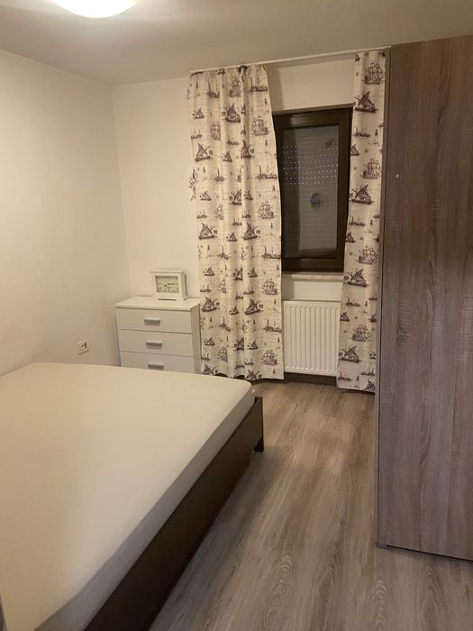 Inchiriez apartament 3 camere