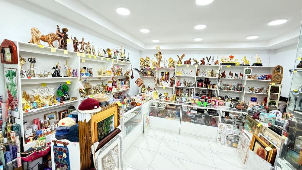 Продаются белые стелажи