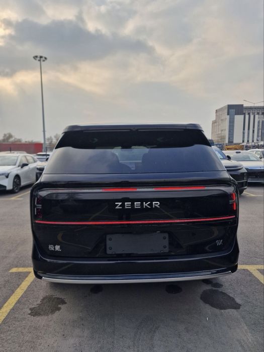 Zeekr 9x Max full kompelektatsiya