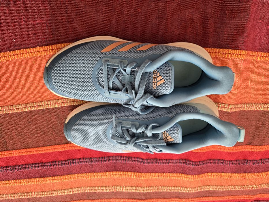 Adidas marimea 40