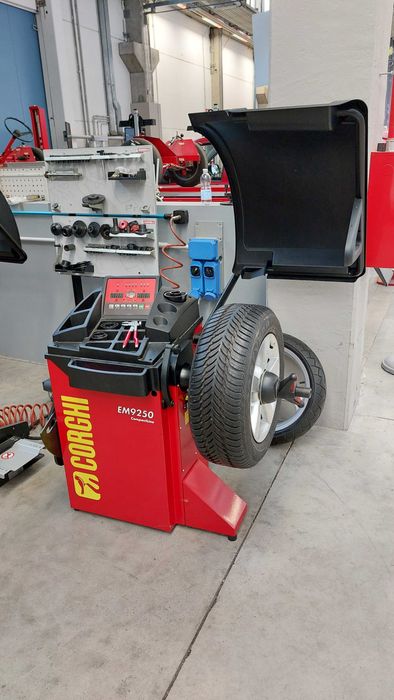 CORGHI - EM9250 BikeLine - Електронна баланс машина за мотоциклети