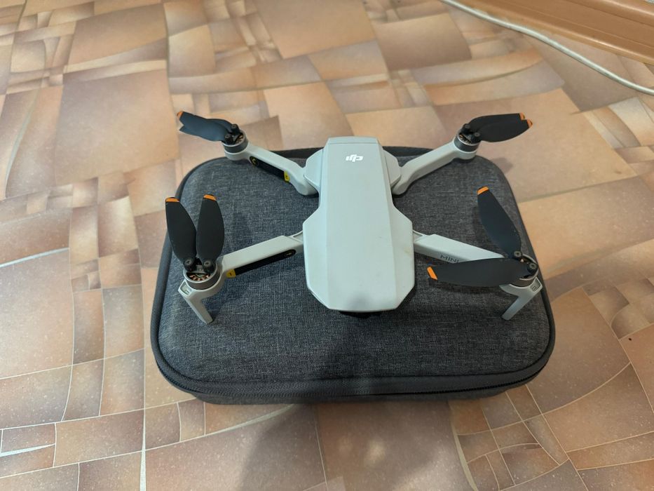 Дрон dji mini комбо в хорошом состояние
