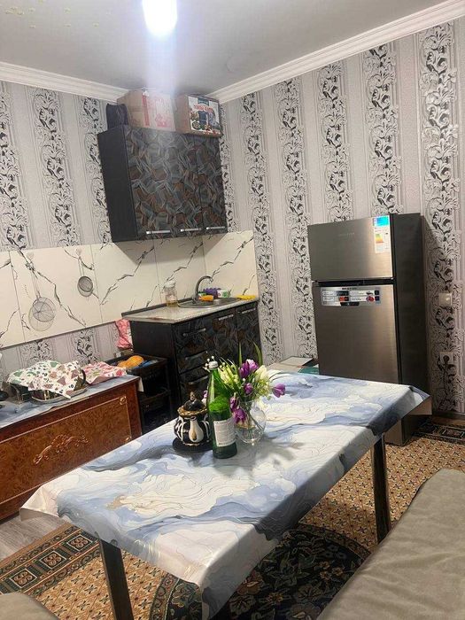 Слонима, 2/4/4, кирпич ориентир Ин базар, бывшее семейное общежитие