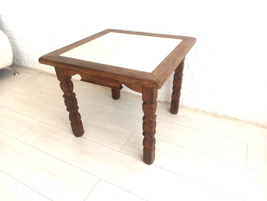 Помощна холна маса