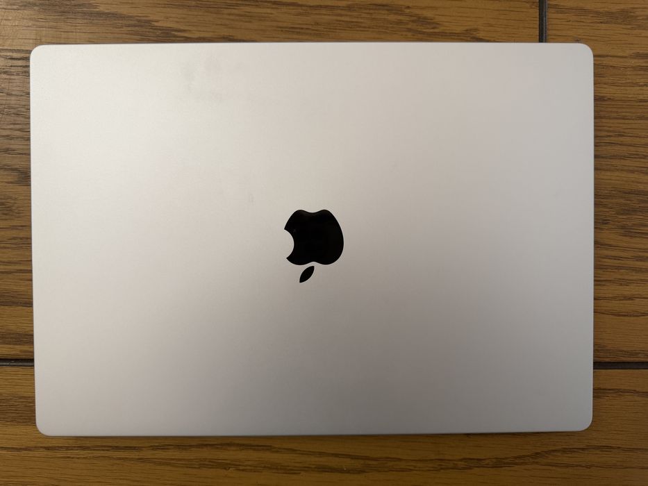 Macbook Pro M3 16 дюймов 18/512 Silver