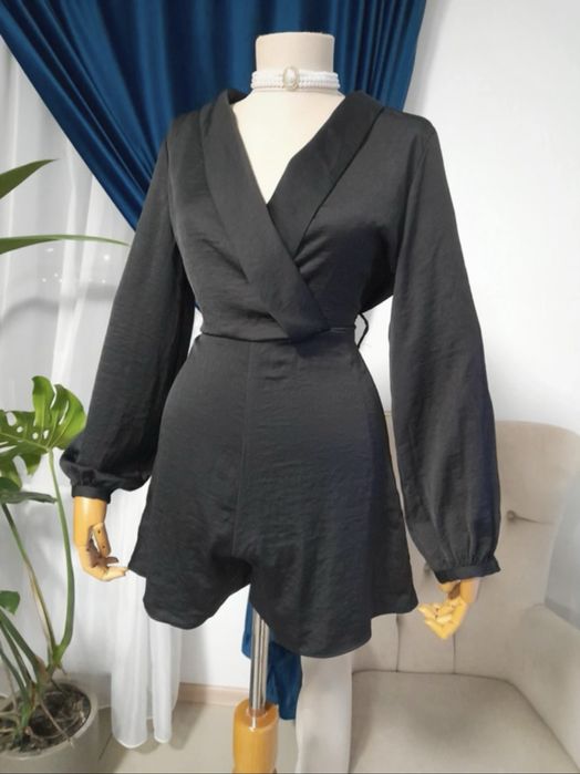 Salopeta scurta eleganta Zara cu maneci bufante satinata mărimea XS