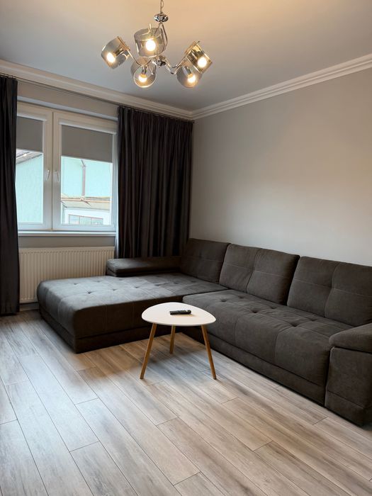 Închiriez garsonieră 30mp.