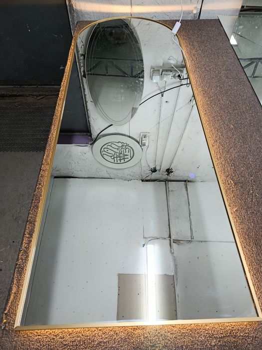 Продается зеркало