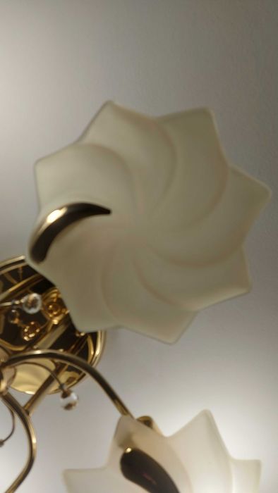 Люстра для зала или спальни