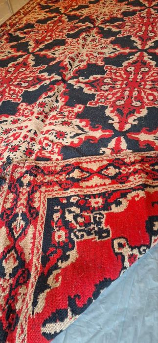 Вълнени килими и пътека