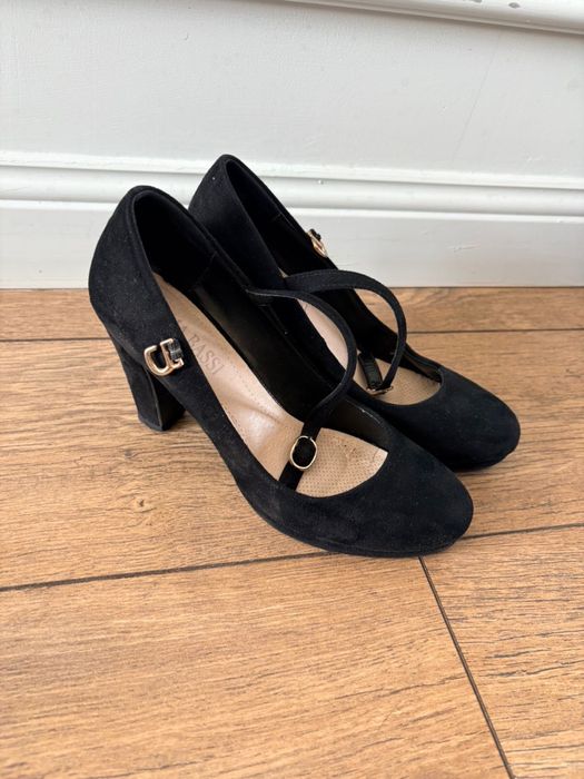 Продам женские обуви.