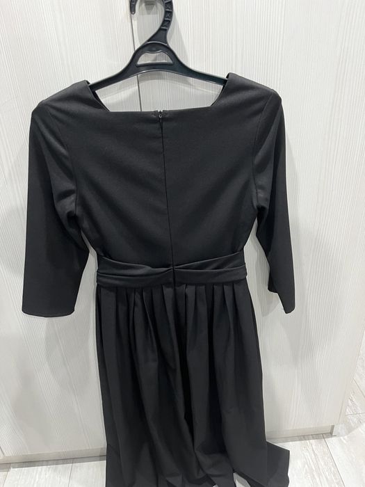 Черное вечернее платье