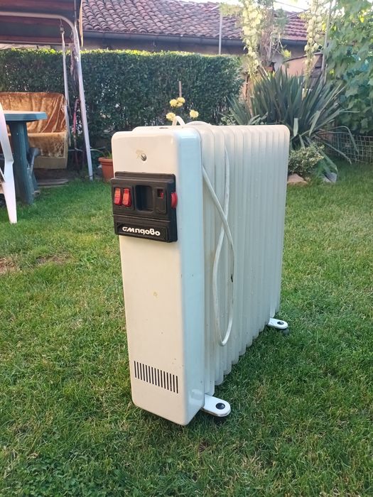 Продавам електрически маслен радиатор