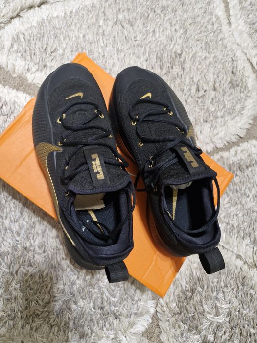 Кроссовки NIKE оригинал