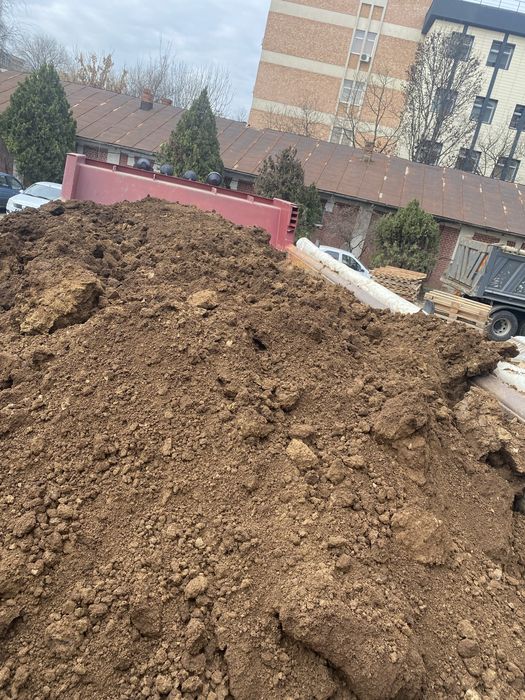 Vand pamant vegetal nisip,pietris