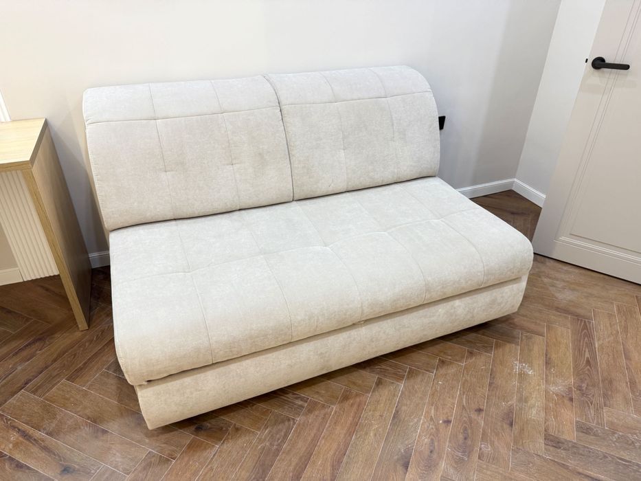 Диван б/у в очень хорошем состоянии