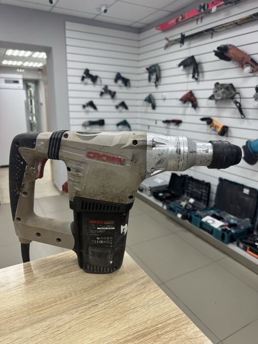 Перфоратор Crown CT18114 TM79