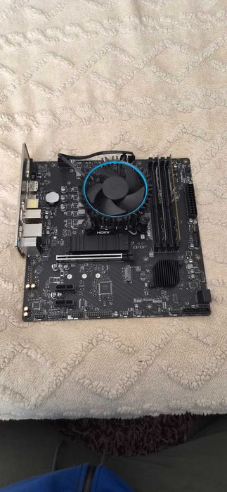 KIT GAMING INTEL i5 12600k,16gb ram DDR5- Vezi anunt !