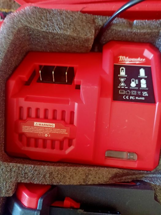 Milwaukee 4в1 комплект с куфар.