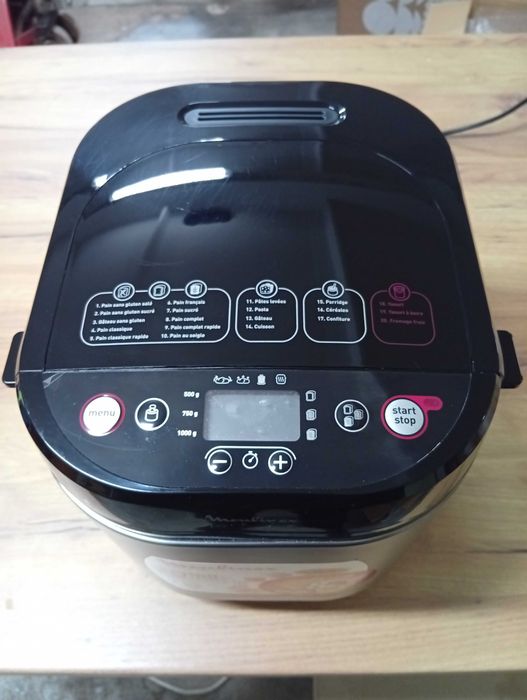 Moulinex Pain & Délices OW240E30 хлебопекарна 1 кг – 20 програми, много добро състояние