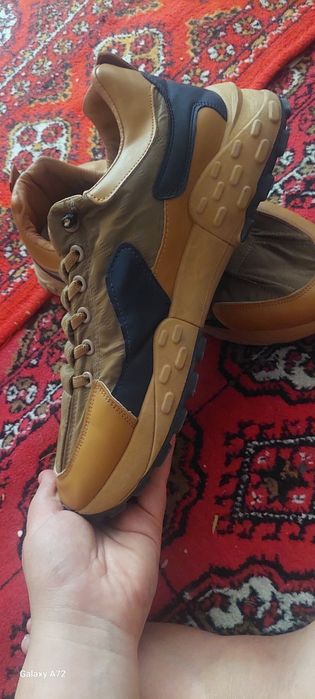 Мужская крассовка продаётся