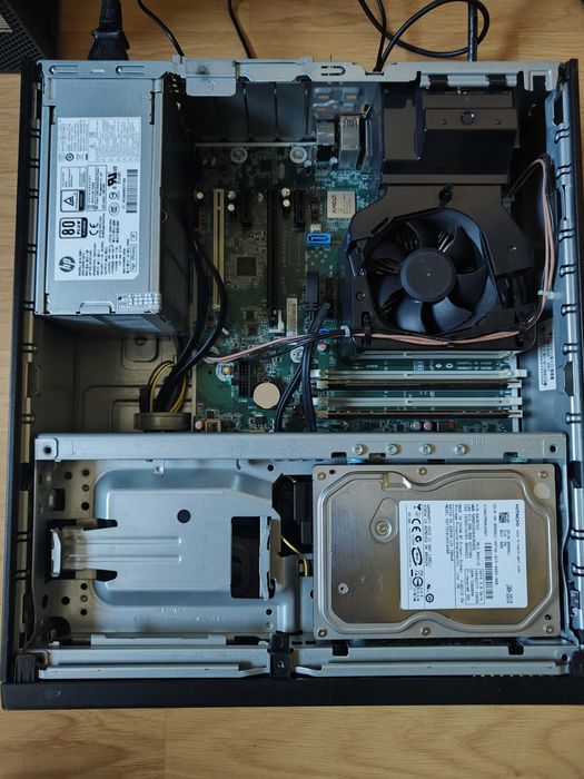 Calculator desktop AMD PRO A10-8770 3.5Ghz , 4Gb ddr4 , radeon R7 , ssd  250 Gb