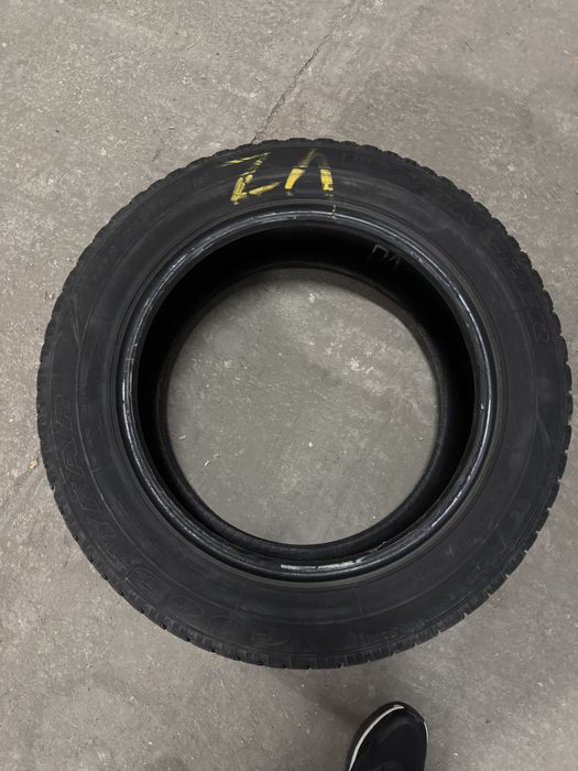 Комплект шин размером 235/60/18