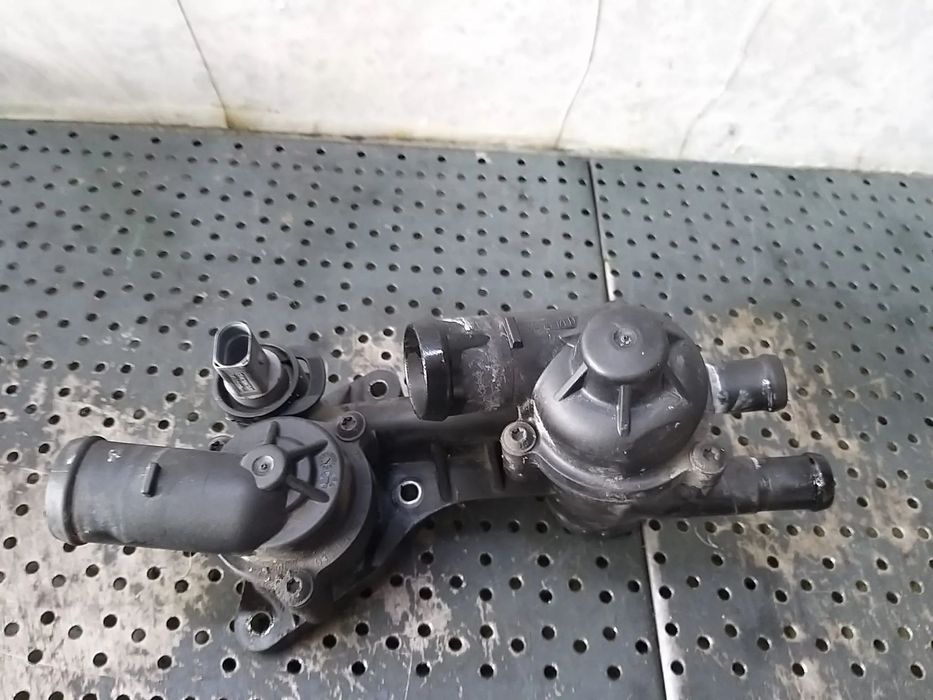 Corp carcasa termostat 1.4 tsi vw golf 5 1k 03c121121d