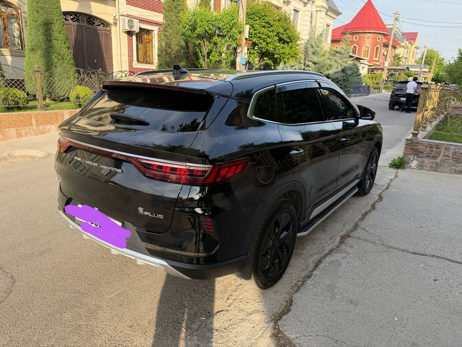 BYD song plus  в отличном состояние