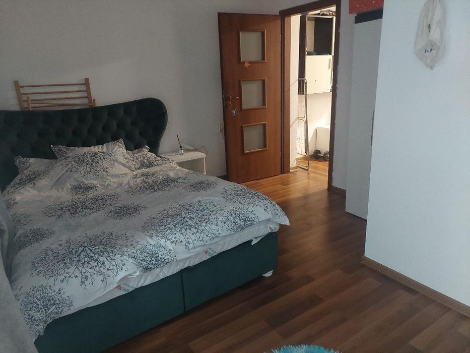 Închiriez apartament