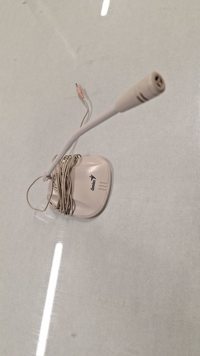 Продавам микрофон Genius и USB лампа