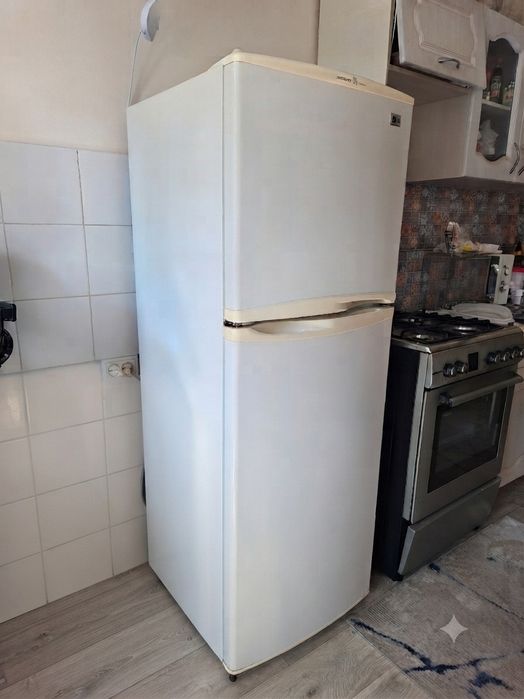 Продам холодильник LG