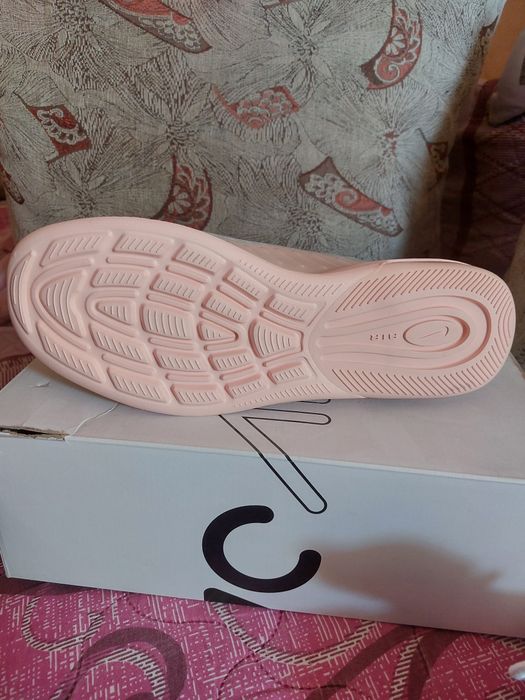 Кроссовки NIKE женский новые