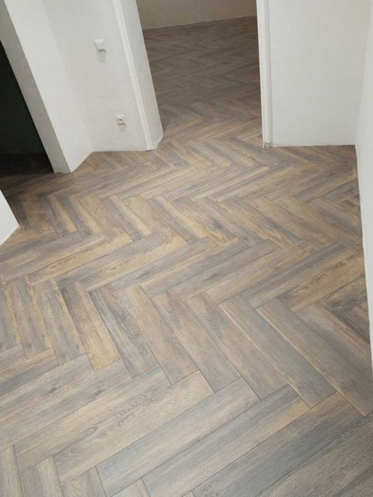 Укладка ламината и наличие и Сантехника и Под ключ