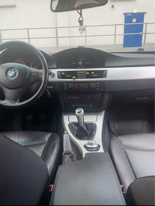 BMW e90 320i 2005