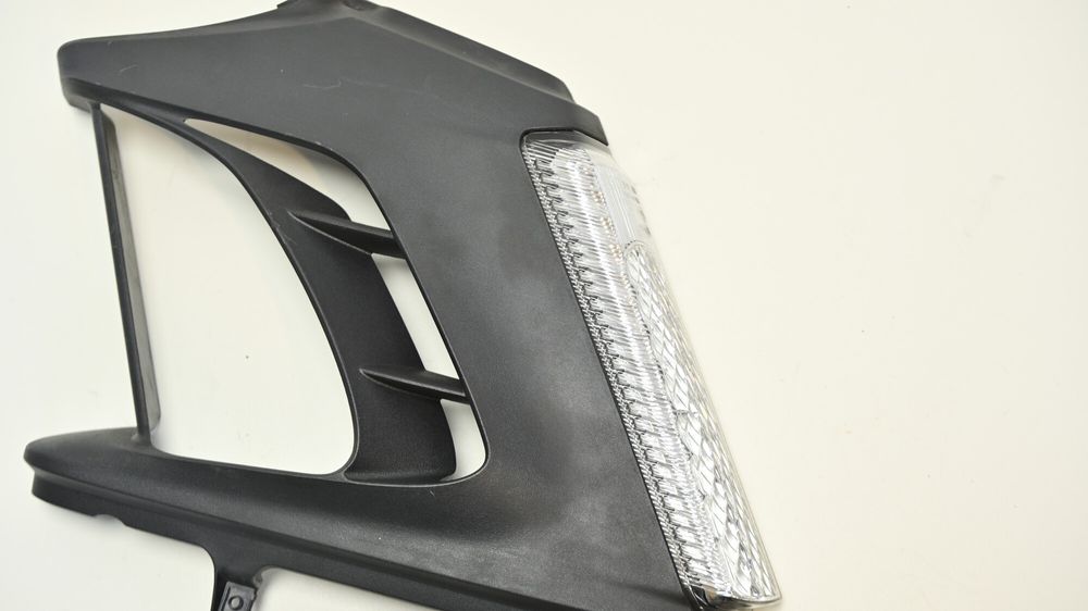 Semnalizare Fata Stanga Cu Carena Ducati Diavel 1200 2010 - 2014
