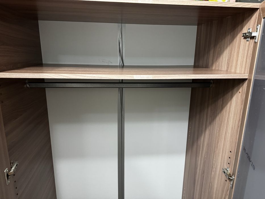 Шифоньер/шкаф в спальню