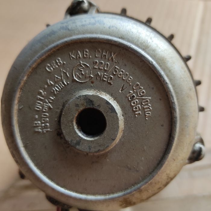 Продам электродвигатель, трансформатор.