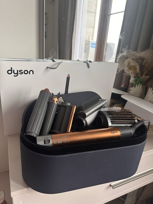 Фен-стайлер Dyson