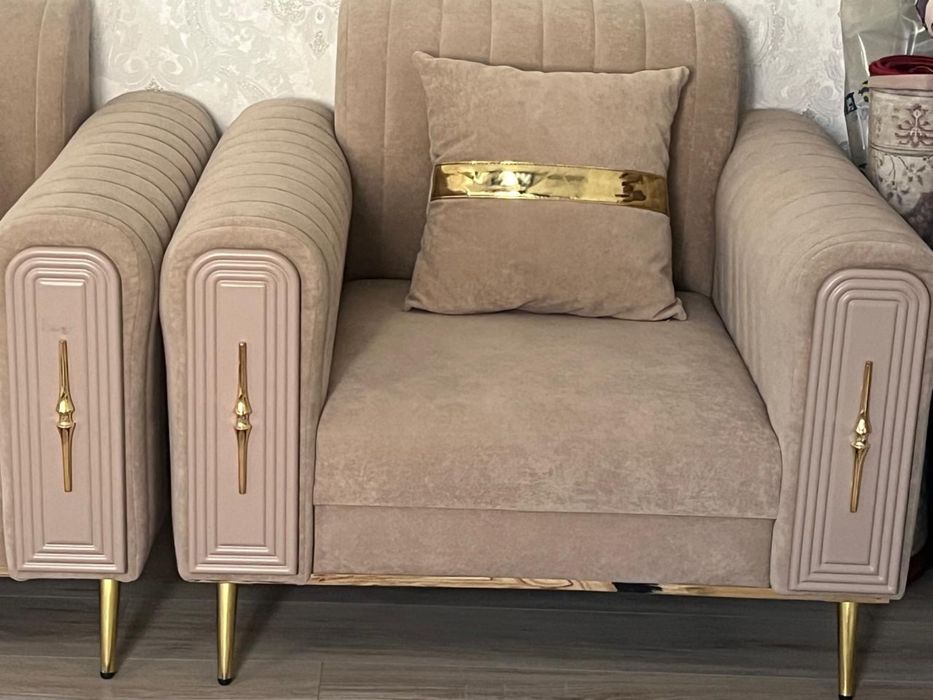 Продам диван с креслом