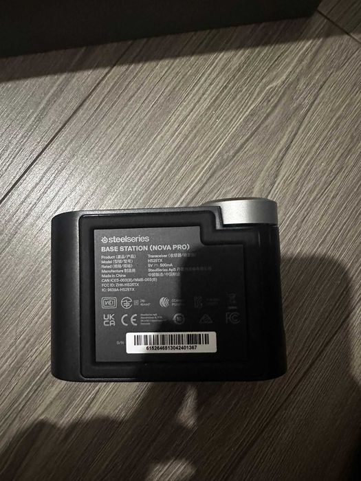 SteelSeries Arctis Nova Pro Wireless Albe Playstation