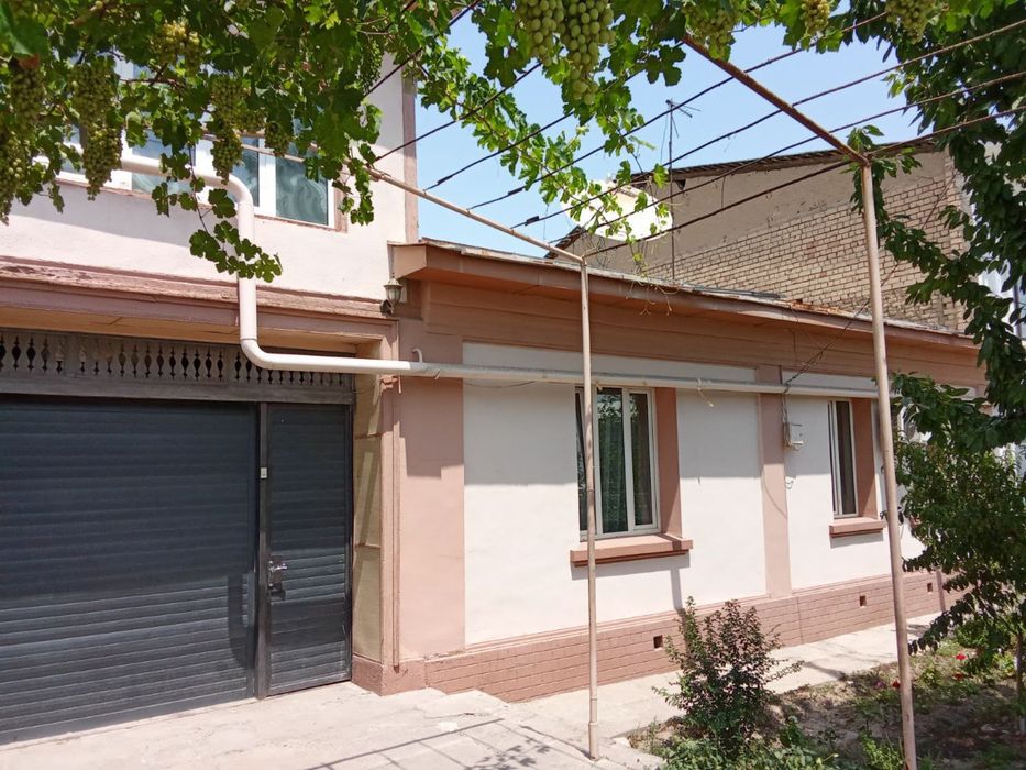 Продается дом на Домбрабаде , ориентир 16 гор.больница , за 188 школой