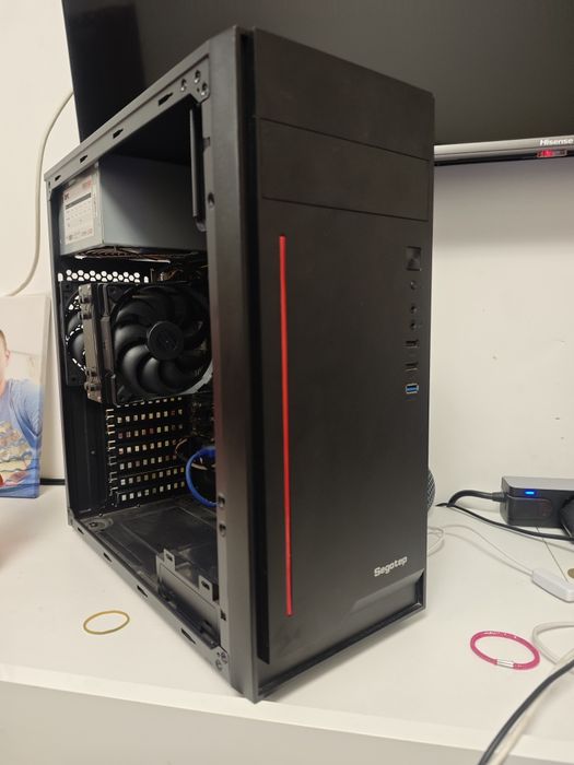 Unități pc gaming cpu Intel i7 9700k ryzen 7 1700x și ryzen 3 2200g 16gb